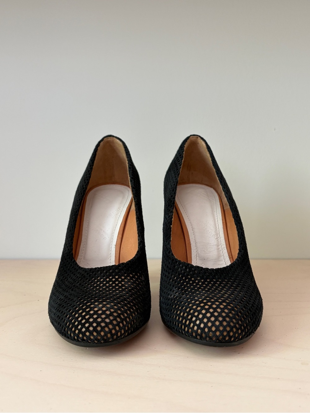 Maison Martin Margiela Fishnet Trompe L’Oeil Round-Toe Suede Pump 36.5 - Picture 9 of 14